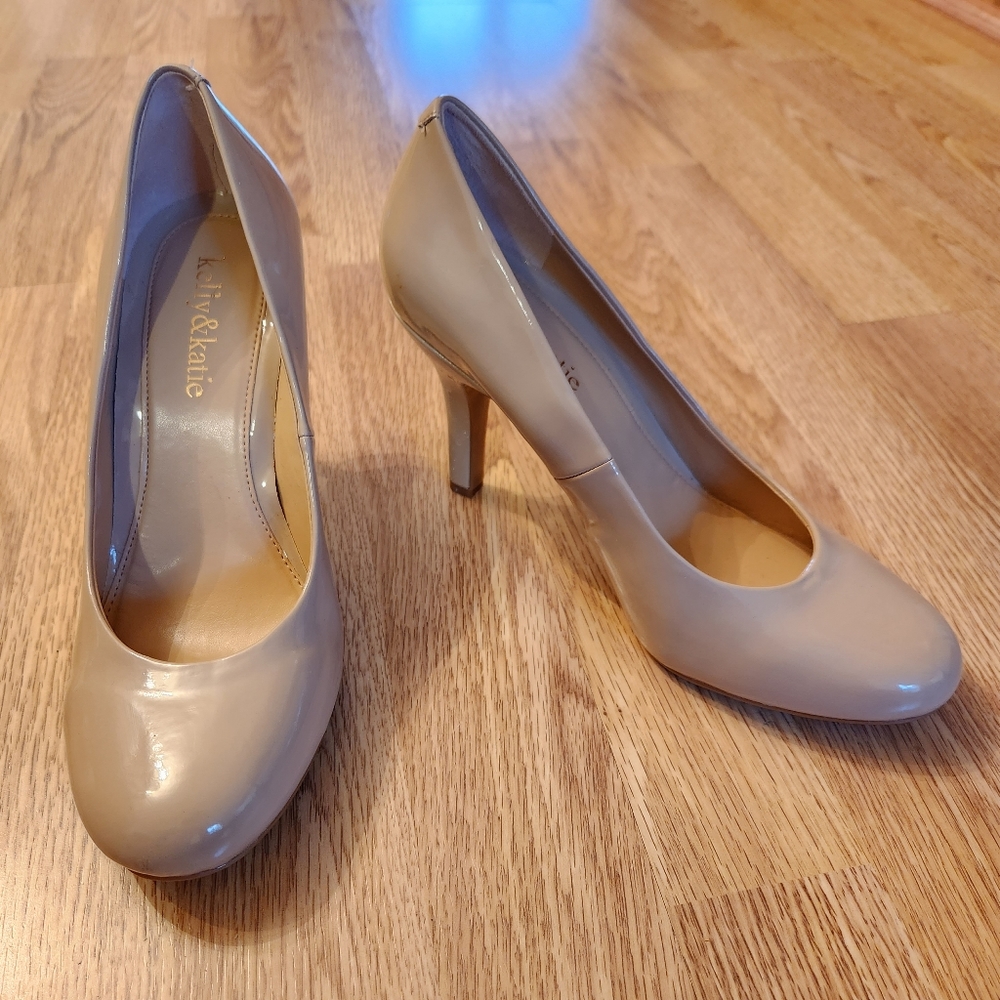 Nude heels like new